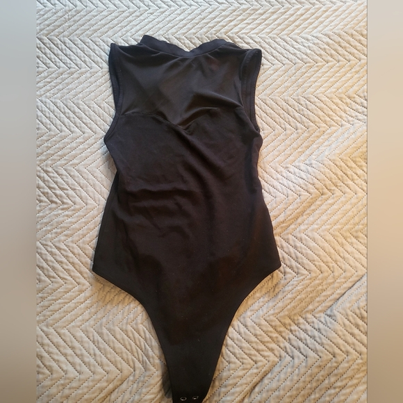 Guess  body - Picture 2 of 3